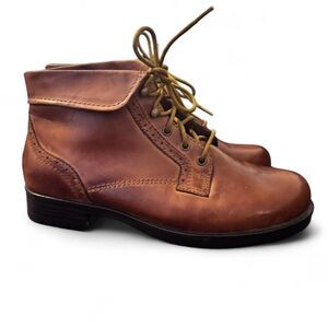 Earth Spirit Brown Leather Ankle Boots Womens Size 8 Comfort Lace Up Walking